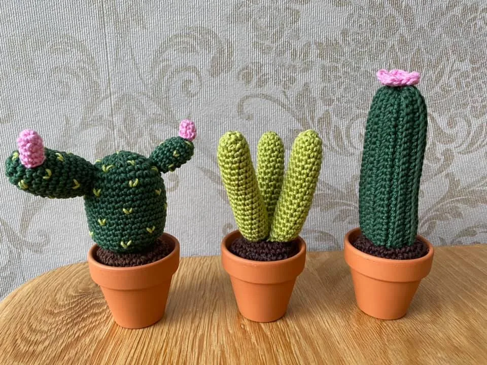 Gehaakte cactussen in potjes